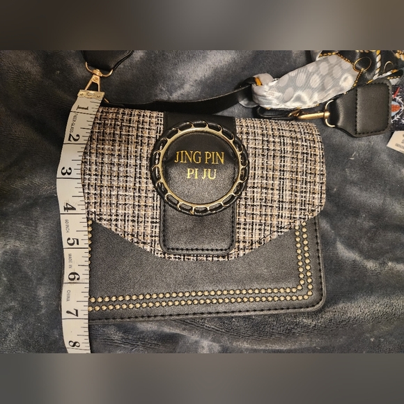 Jing Pin Pi Ju Mixed Media Bag - Picture 5 of 5